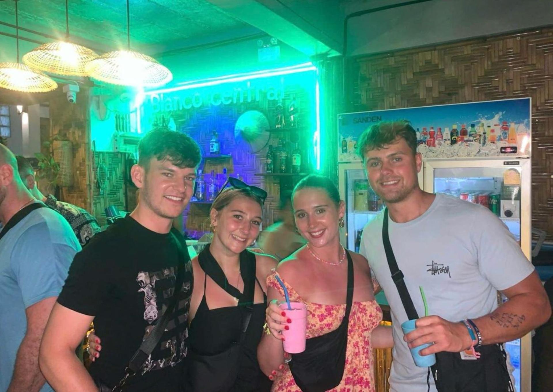 Blanco Central ピピ島 エクステリア 写真